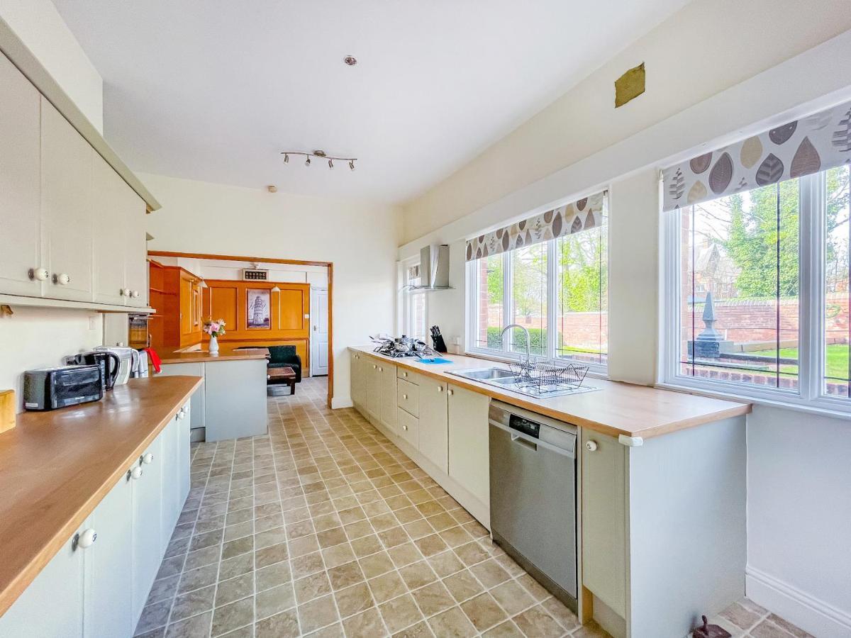 *Re9Bc* For Your Most Relaxed & Cosy Stay + Free Parking + Free Fast Wifi * Leeds  Exteriör bild