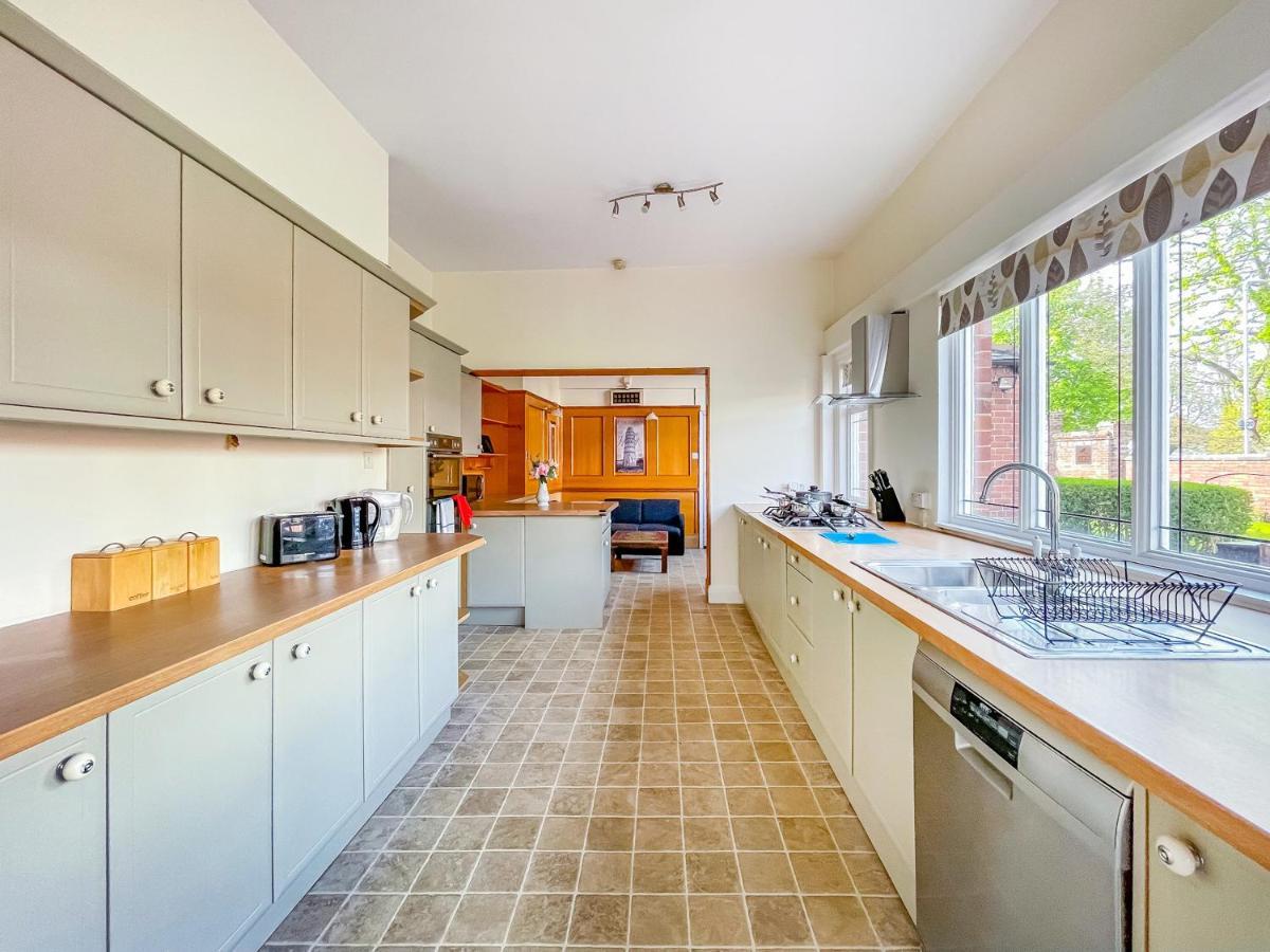 *Re9Bc* For Your Most Relaxed & Cosy Stay + Free Parking + Free Fast Wifi * Leeds  Exteriör bild