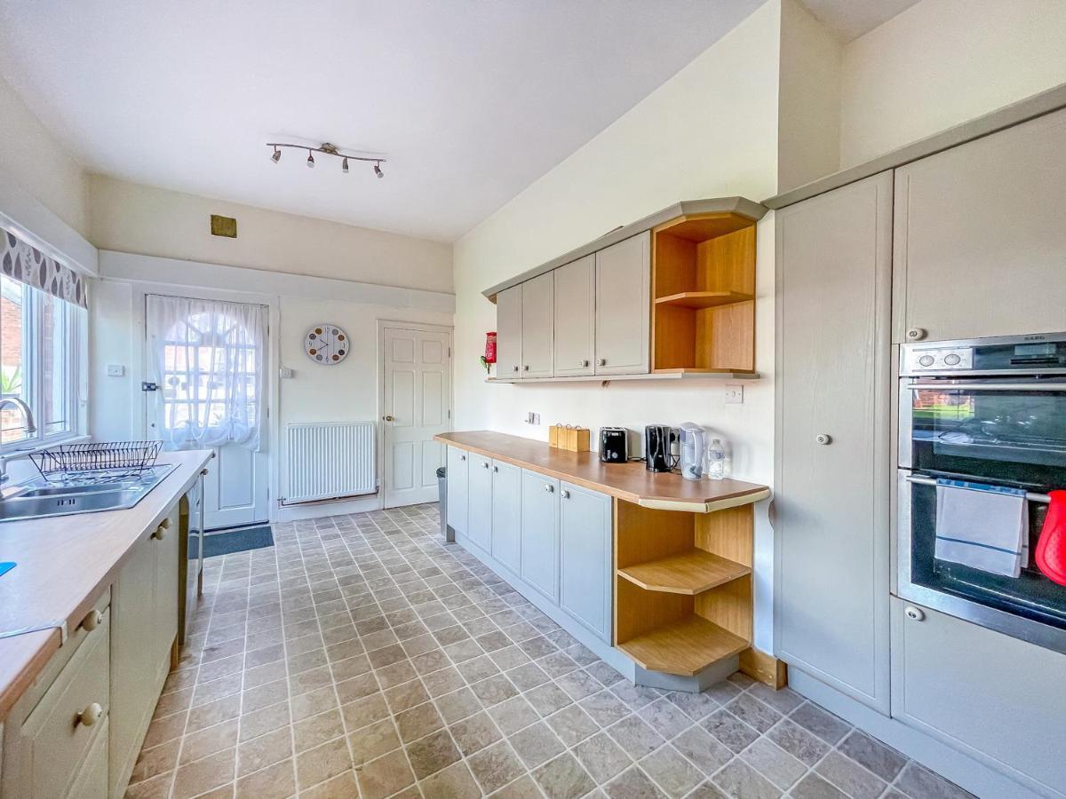 *Re9Bc* For Your Most Relaxed & Cosy Stay + Free Parking + Free Fast Wifi * Leeds  Exteriör bild